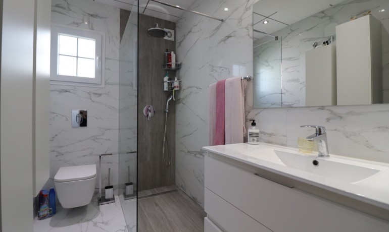 Herverkoop - Villa -
Ciudad Quesada - Atalayas