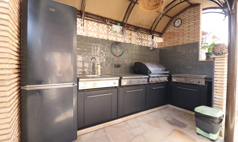 Herverkoop - Villa -
Ciudad Quesada - Atalayas