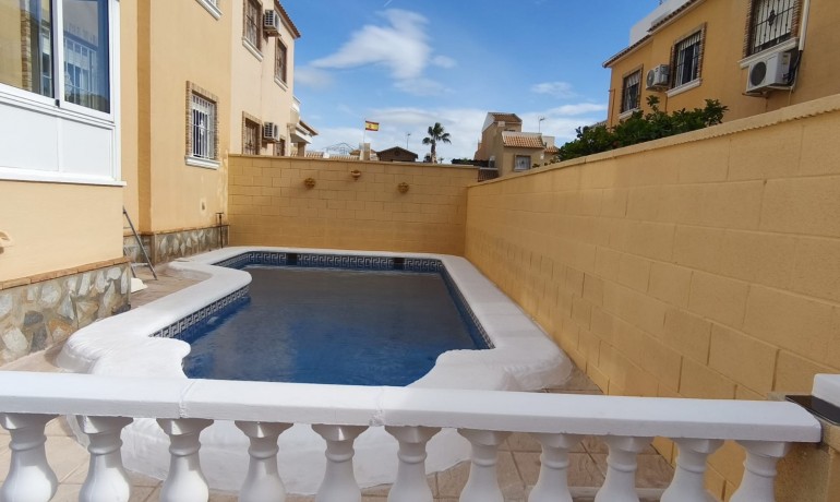 Herverkoop - Huis -
Rojales - Lo Marabú