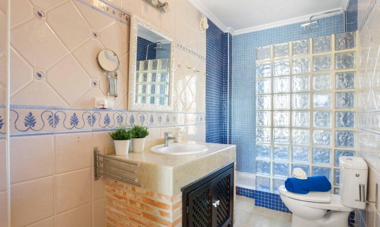 Herverkoop - Huis -
Orihuela Costa* - Los Almendros-La Florida