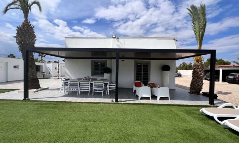 Revente - Finca Country Property -
Elche* - La Marina