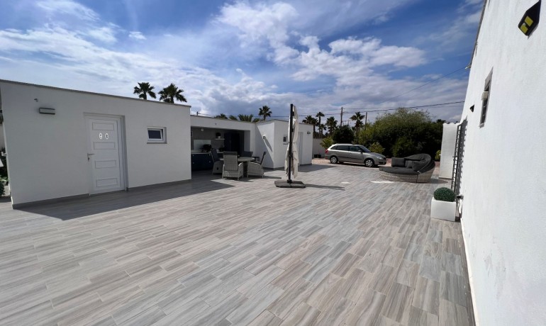 Revente - Finca Country Property -
Elche* - La Marina