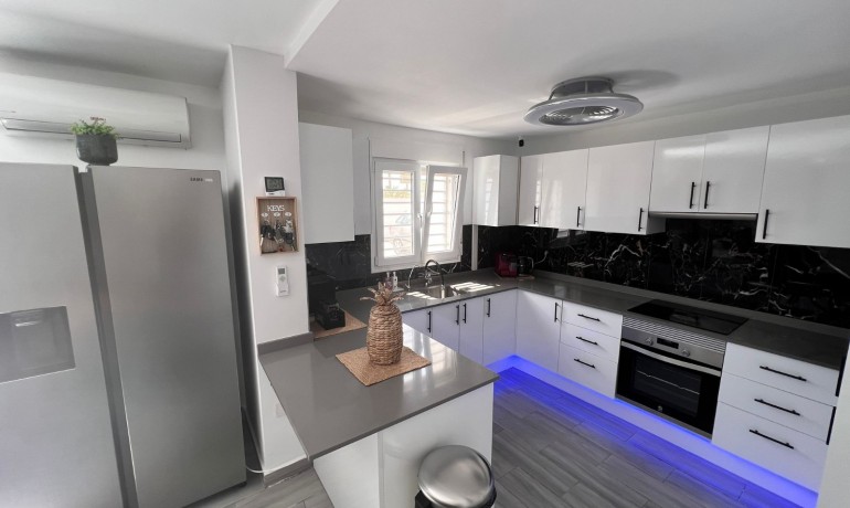 Revente - Finca Country Property -
Elche* - La Marina