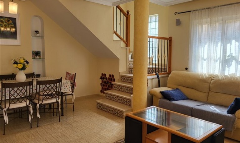 Sale - Villa -
Villamartin