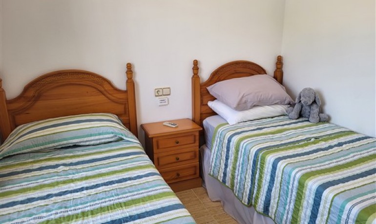 Sale - Villa -
Villamartin