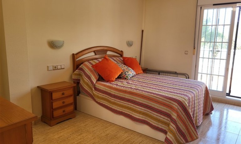 Sale - Villa -
Villamartin