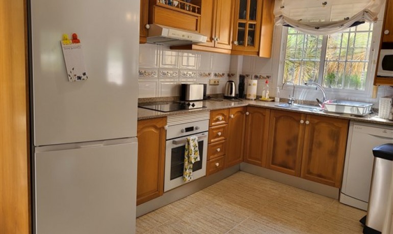 Sale - Villa -
Villamartin