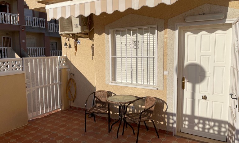 Venta - Casa -
Villamartin