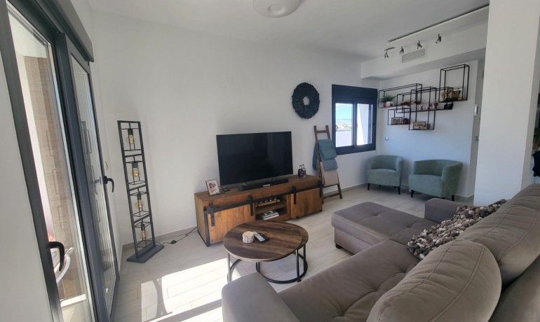 Herverkoop - Huis -
Alicante* - Daya Vieja