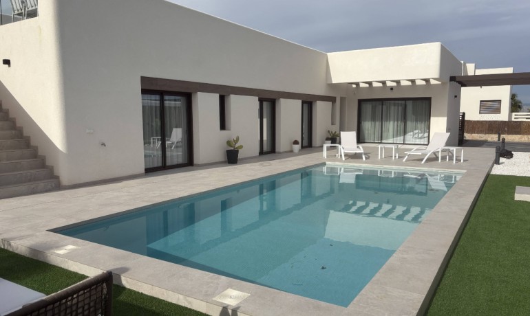 Herverkoop - Villa -
Algorfa - La Finca Golf Resort