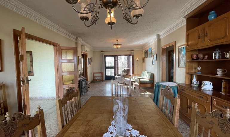 Herverkoop - Villa -
Benejuzar - Comunidad Valenciana