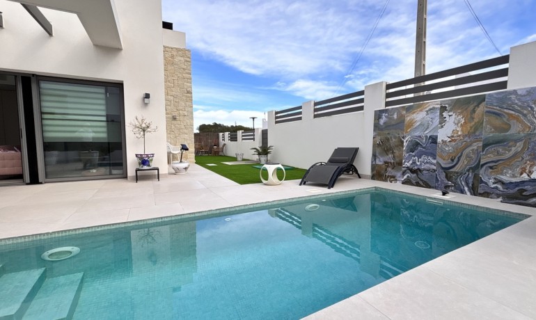 Herverkoop - Villa -
San Miguel de Salinas* - San Miguel De Salinas