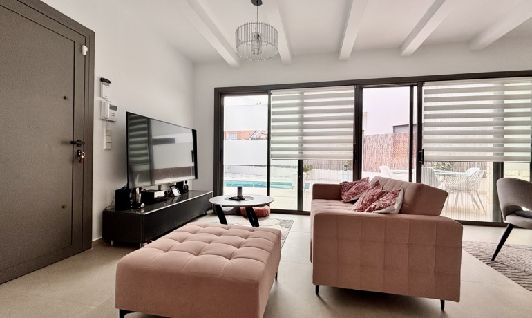 Herverkoop - Villa -
San Miguel de Salinas* - San Miguel De Salinas