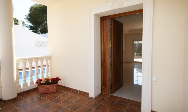Herverkoop - Villa -
Orihuela Costa* - Costa Blanca