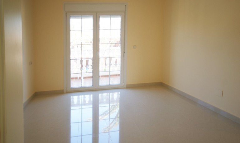 Herverkoop - Villa -
Orihuela Costa* - Costa Blanca