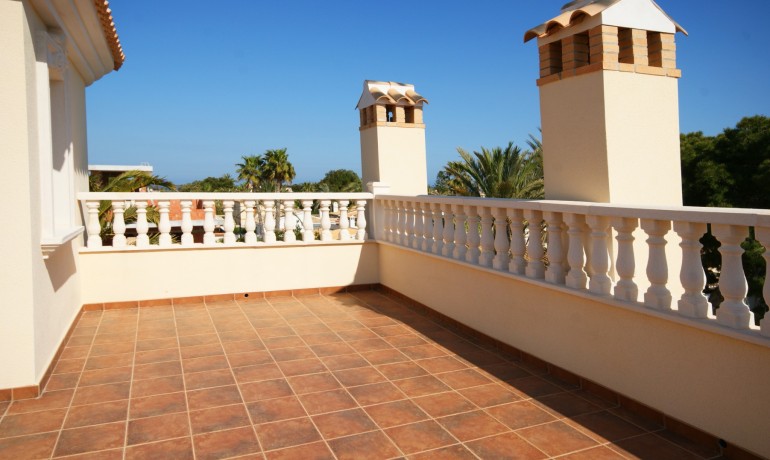 Herverkoop - Villa -
Orihuela Costa* - Costa Blanca