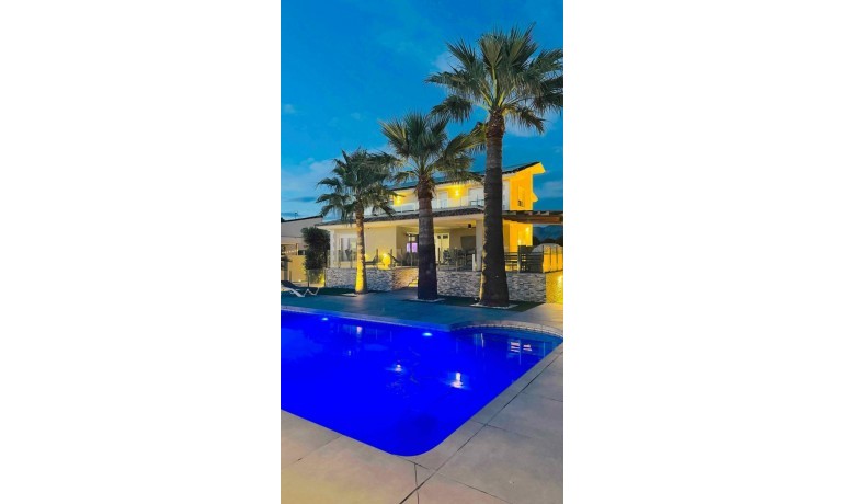 Herverkoop - Villa -
L´Alfàs del Pí* - Costa Blanca