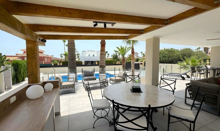 Herverkoop - Villa -
L´Alfàs del Pí* - Costa Blanca