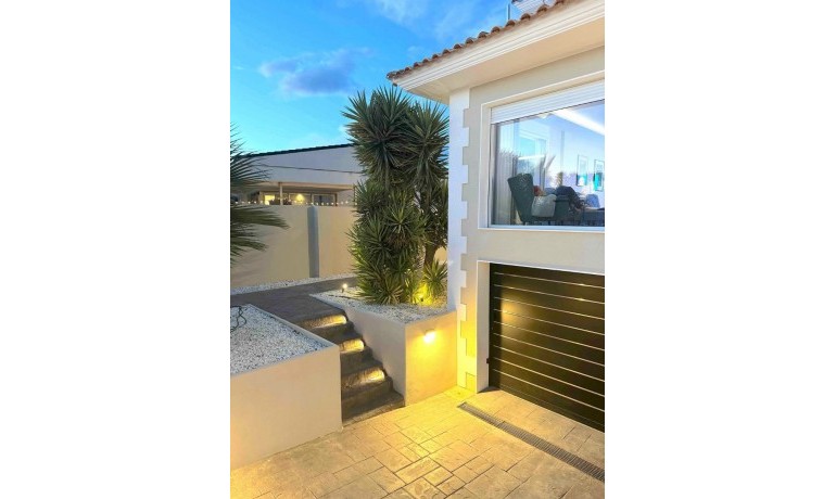 Herverkoop - Villa -
L´Alfàs del Pí* - Costa Blanca