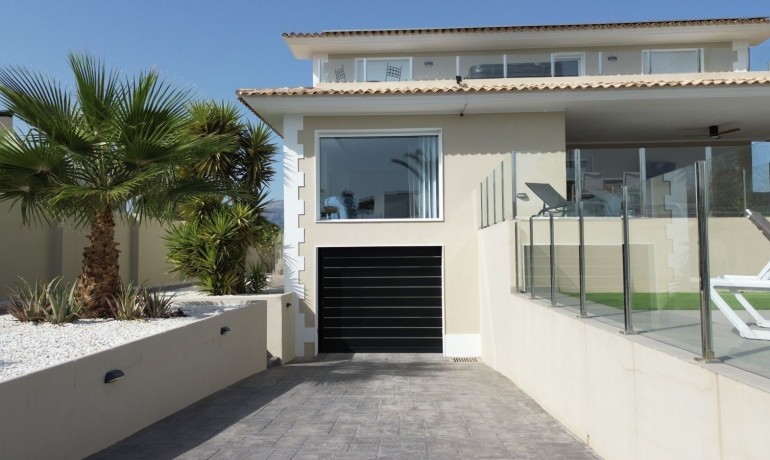 Herverkoop - Villa -
L´Alfàs del Pí* - Costa Blanca