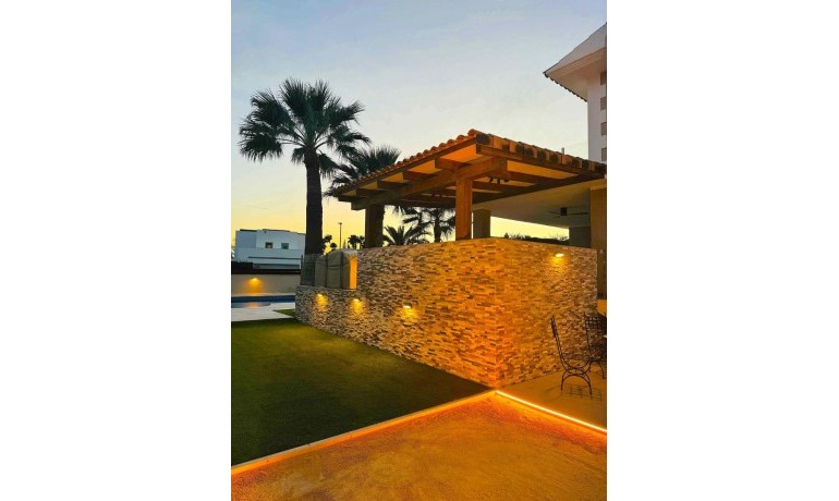 Herverkoop - Villa -
L´Alfàs del Pí* - Costa Blanca