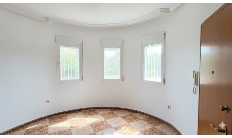 Herverkoop - Villa -
Los Altos