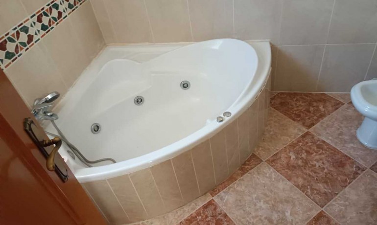 Herverkoop - Villa -
Los Altos