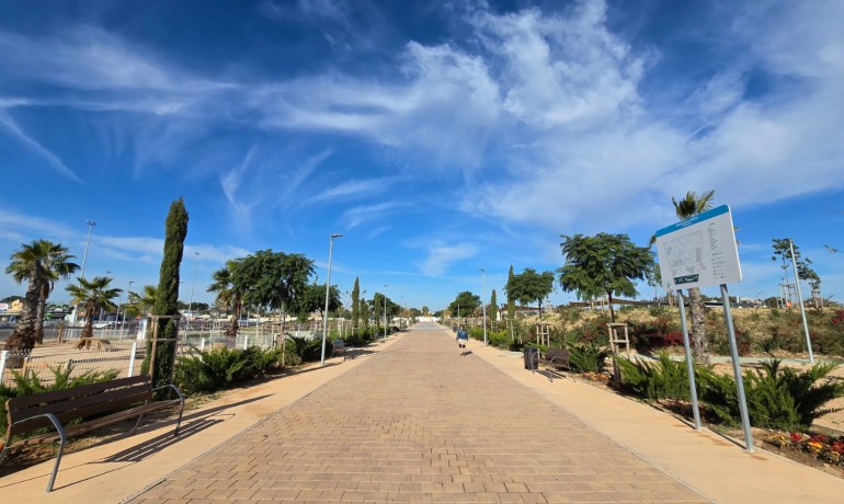 Herverkoop - Villa -
Torrevieja* - El Chaparral