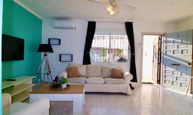 Herverkoop - Huis -
Torrevieja - Torreta