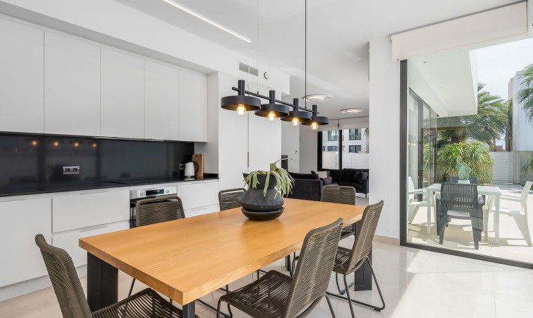 Herverkoop - Villa -
Ciudad Quesada - Rojales