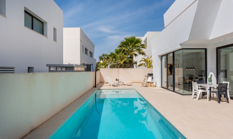 Herverkoop - Villa -
Ciudad Quesada - Rojales