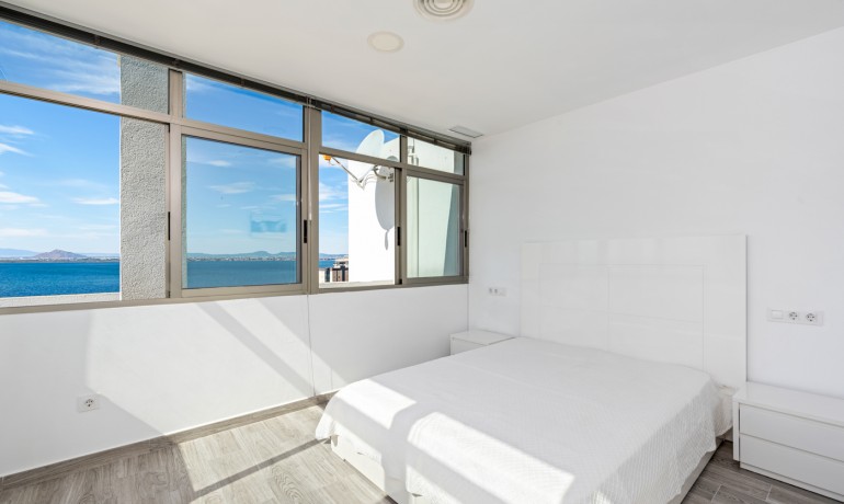 Revente - Appartement / Flat -
La Manga