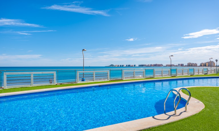 Revente - Appartement / Flat -
La Manga