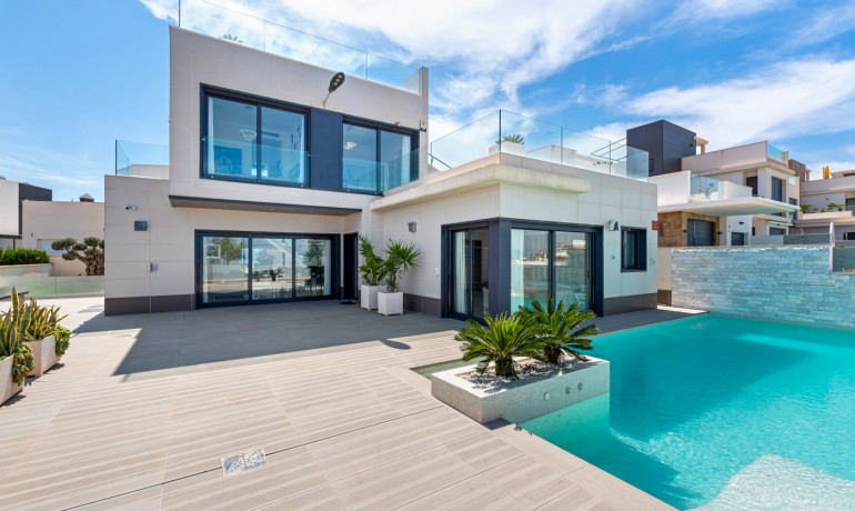 Herverkoop - Villa -
San Miguel - San Miguel Salinas