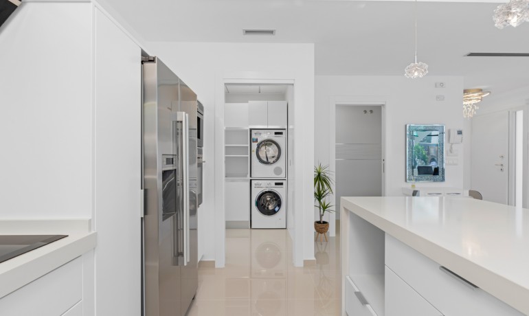 Herverkoop - Villa -
San Miguel - San Miguel Salinas