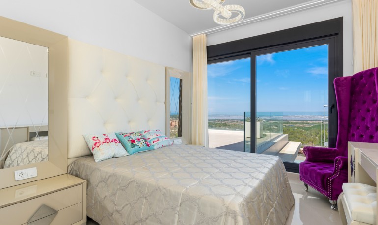 Herverkoop - Villa -
San Miguel - San Miguel Salinas