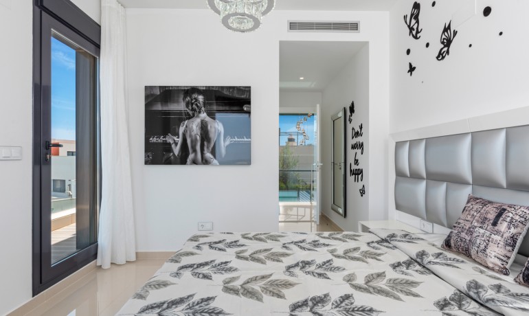 Herverkoop - Villa -
San Miguel - San Miguel Salinas