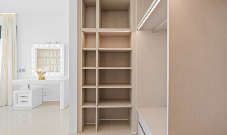 Herverkoop - Villa -
San Miguel - San Miguel Salinas