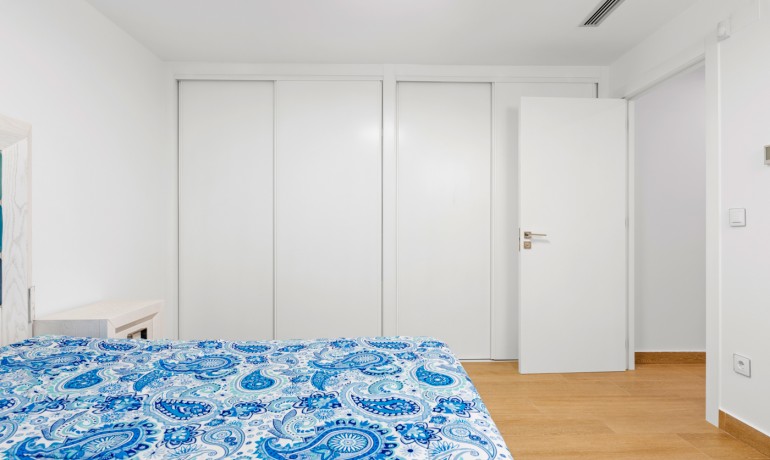 Herverkoop - Villa -
San Miguel - San Miguel Salinas