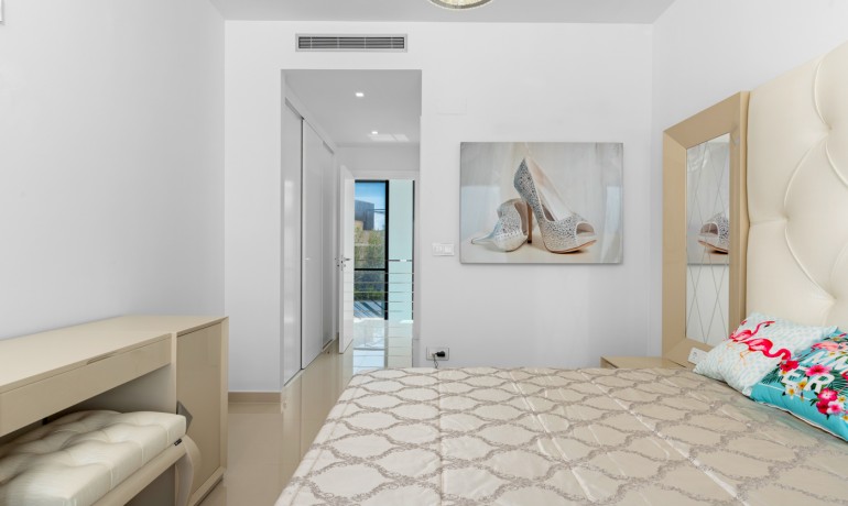 Herverkoop - Villa -
San Miguel - San Miguel Salinas