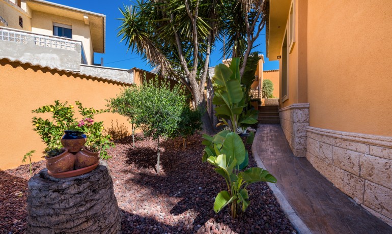 Herverkoop - Villa -
Ciudad Quesada - Rojales