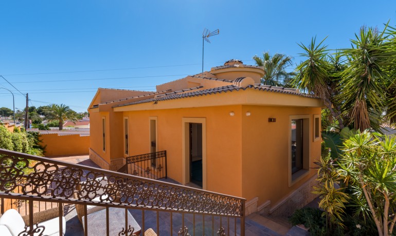 Herverkoop - Villa -
Ciudad Quesada - Rojales