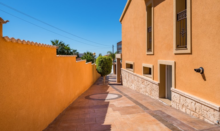 Herverkoop - Villa -
Ciudad Quesada - Rojales