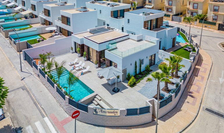 Herverkoop - Villa -
El Campello - El Amerador