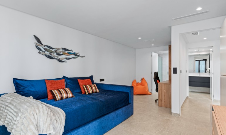 Herverkoop - Villa -
El Campello - El Amerador