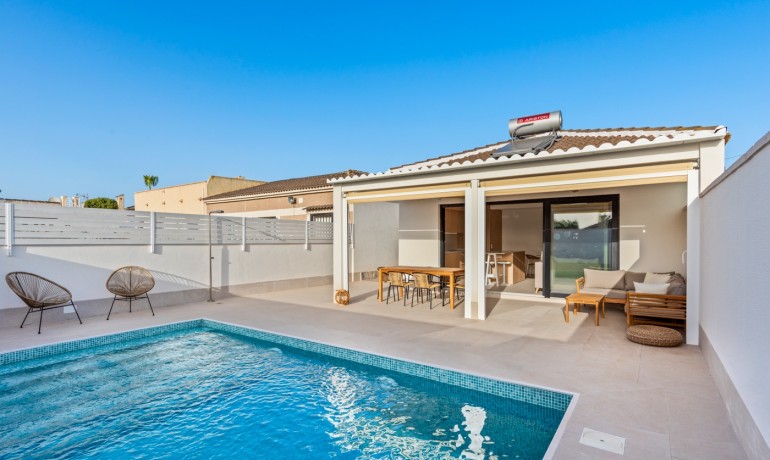 Herverkoop - Villa -
Torrevieja - El Chaparral