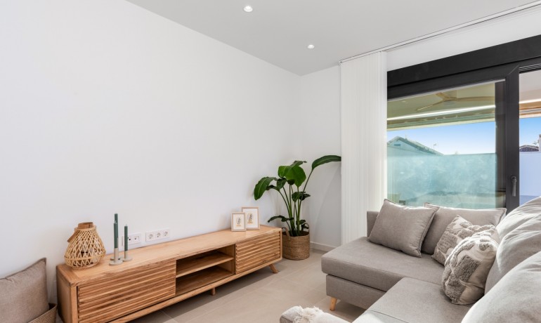 Herverkoop - Villa -
Torrevieja - El Chaparral