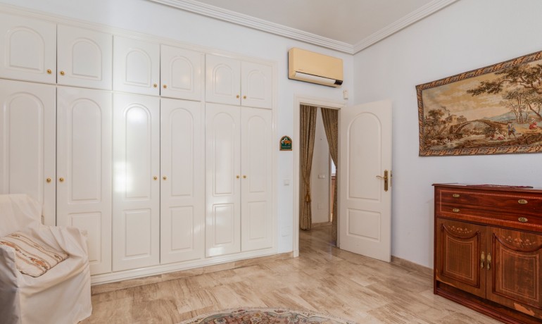 Herverkoop - Villa -
Ciudad Quesada - Rojales - Doña pepa