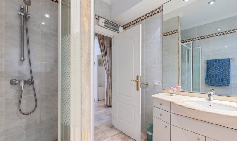 Herverkoop - Villa -
Ciudad Quesada - Rojales - Doña pepa