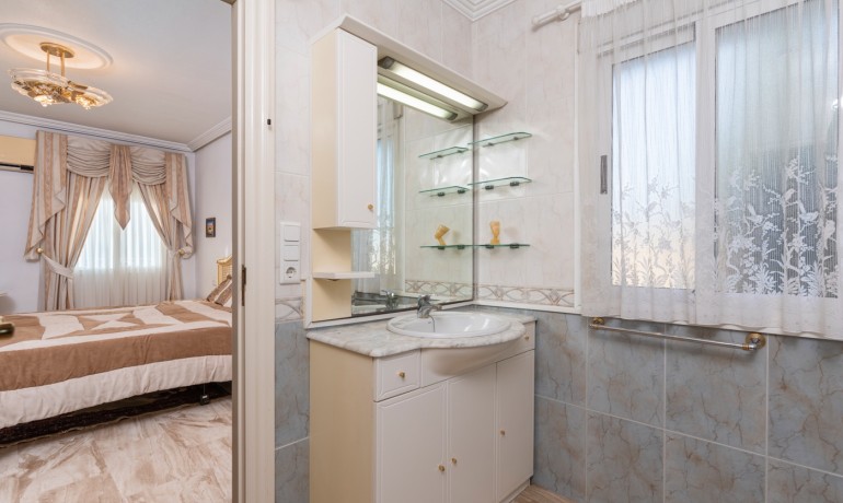 Herverkoop - Villa -
Ciudad Quesada - Rojales - Doña pepa